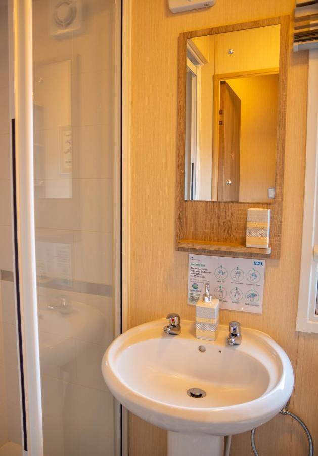 Luxury Lancaster Lodge - The Best Hot Tub Getaway! Tattershall Exterior foto